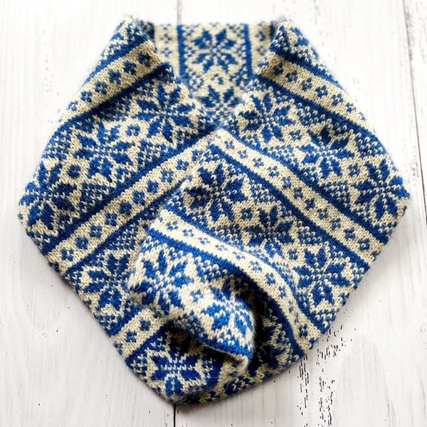 Yule Cowl Project Kit