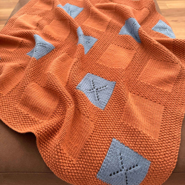 Kiss-Kiss-Kiss One Piece Baby Blanket Leaflet