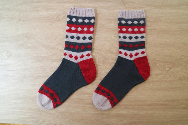 4057 Dotty Colourwork Socks (e-pattern)