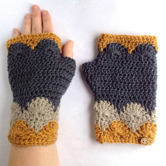 1654 Libertas Fingerless Mitts (e-pattern)